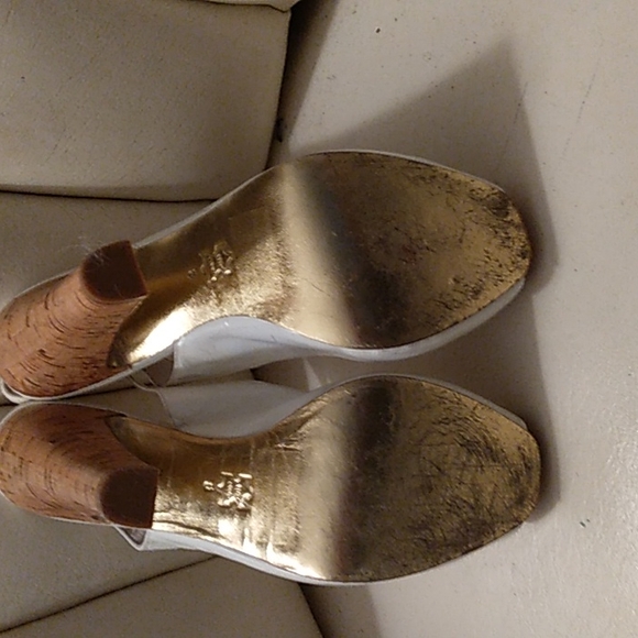 Womens white patent leather peep toe slingback pumps by bebe - Picture 5 of 9